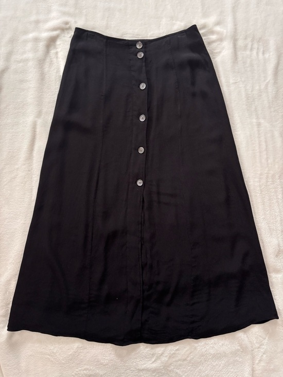 Aritzia Dresses & Skirts - Aritzia Wilfred midi skirt